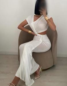745065343: Chica busca chico en Tenerife