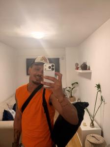 615311591: Chico busca chica en Madrid