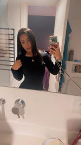 689914131: Chica busca chico en Mallorca