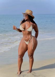 602818419: Chica busca chico en Málaga