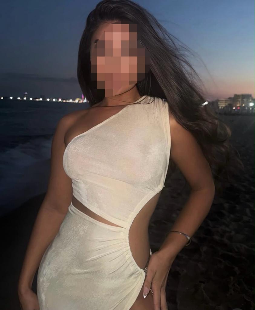 697115325: Chica busca chico en Zaragoza