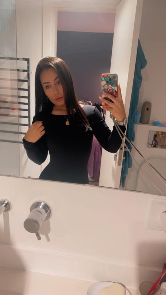 689914131: Chica busca chico en Mallorca