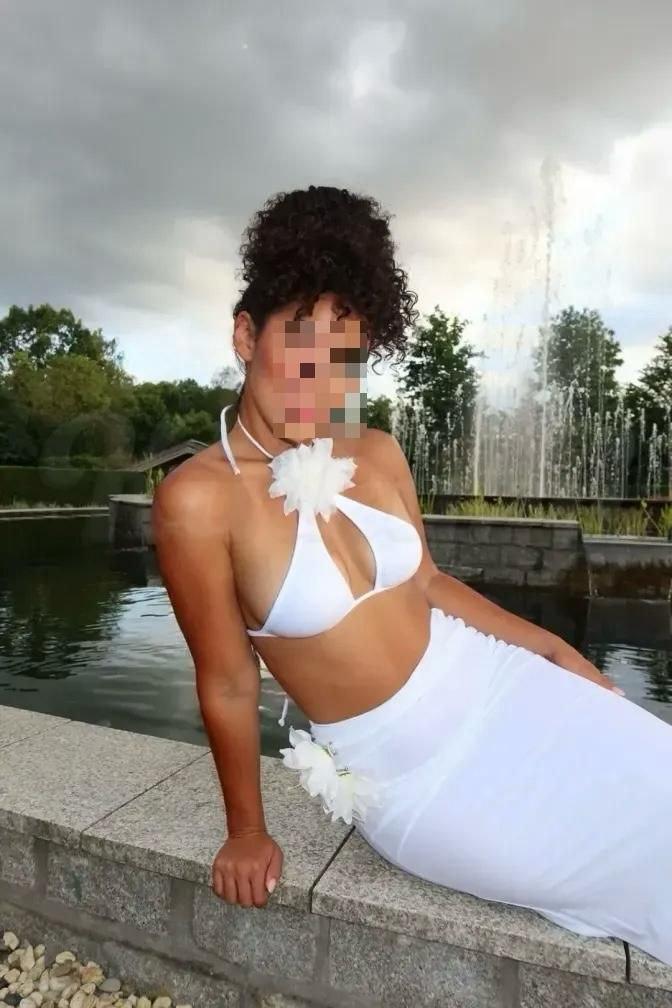 Chica busca chico en Castellón: 