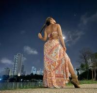 613415398: Chica busca chico en Sevilla