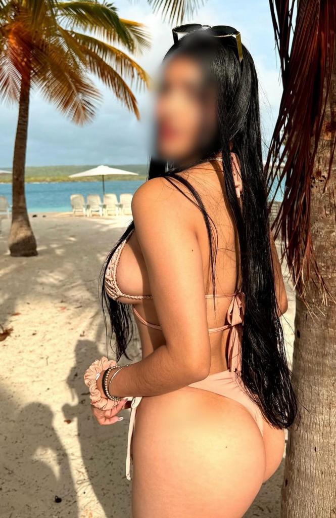 613921288: Chica busca chico en Murcia