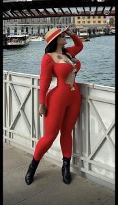 678474066: Chica busca chico en Madrid