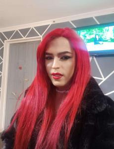 613907983: Transexual en León
