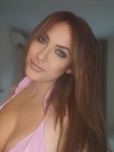 611793161: Chica busca chico en Barcelona