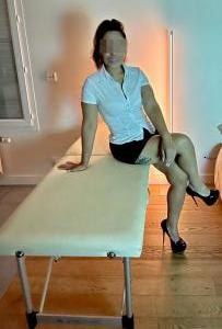 697207715: Chica busca chico en Gerona