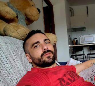 Chico busca chica en Barcelona: 