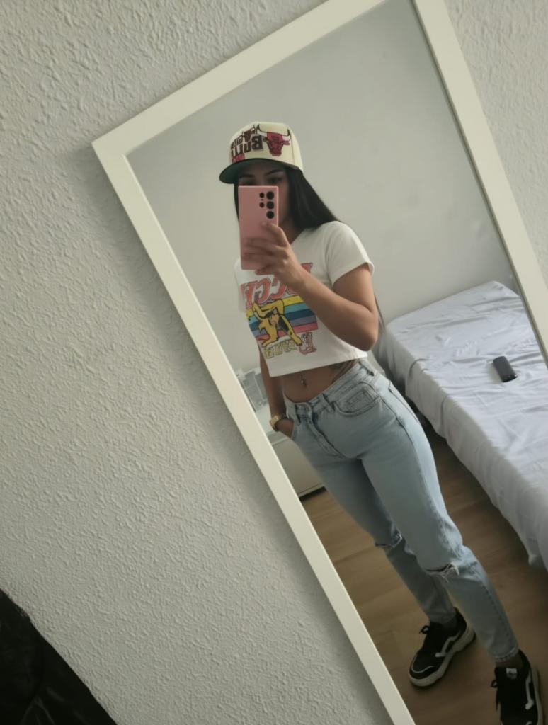 602895270: Chica busca chico en Cáceres