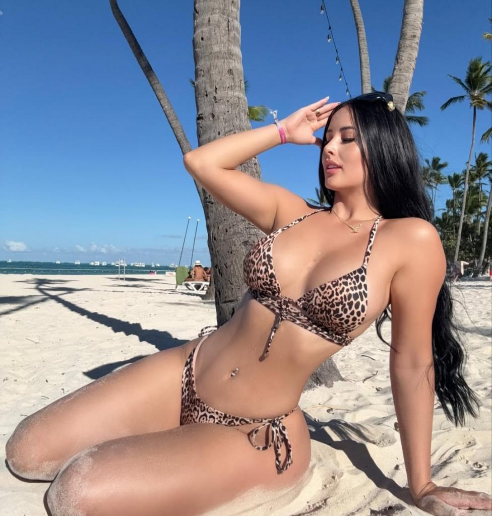 660685737: Chica busca chico en Lugo