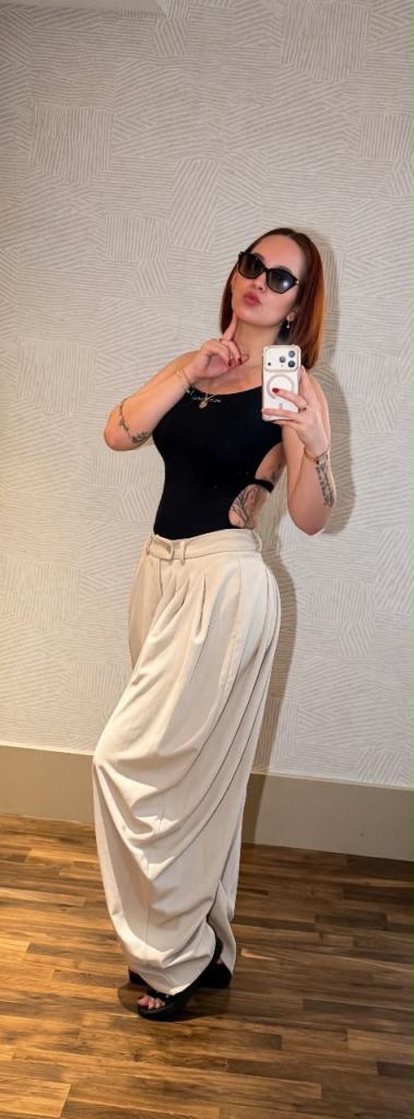 631130327: Chica busca chico en Cantabria