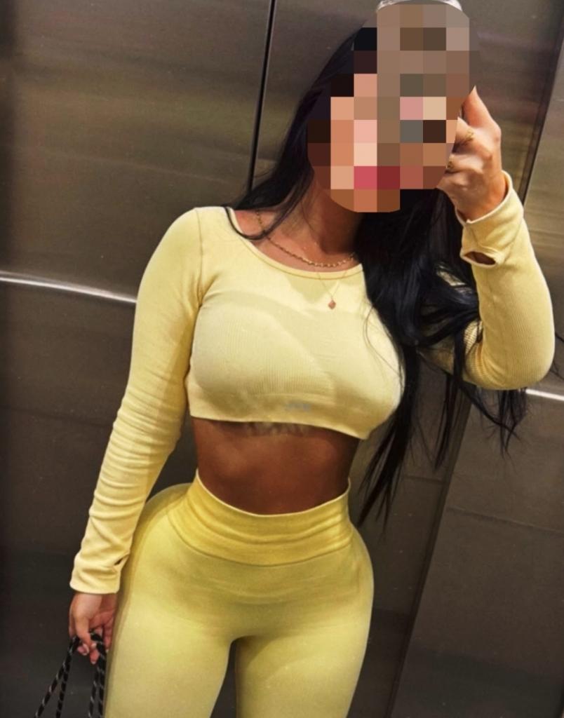 Chica busca chico en Málaga: Chica busca chico