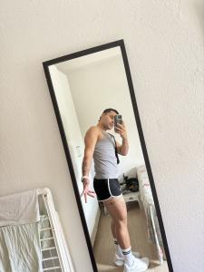 662638125: Chico busca chica en Valencia