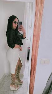 610642485: Chica busca chico en Madrid