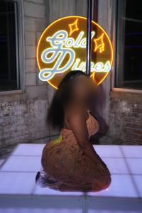 631811539: Chica busca chico en Barcelona