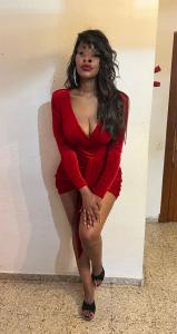 614689292: Chica busca chico en Tarragona