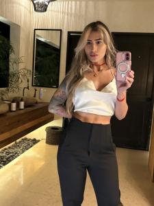610290404: Chica busca chico en Gerona