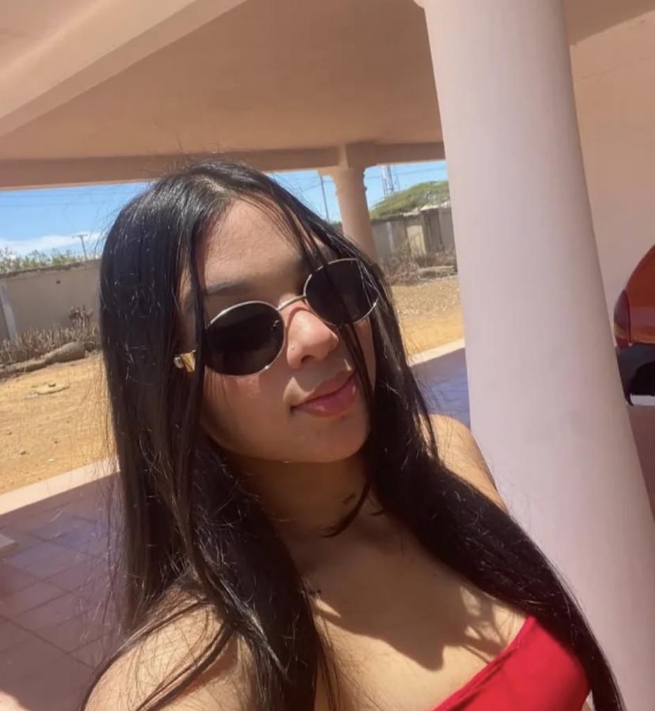 674938844: Chica busca chico en Barcelona