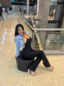 643443866: Chica busca chico en Madrid