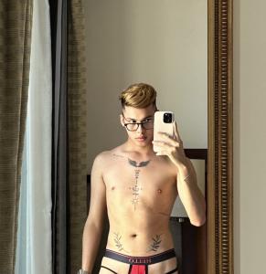 611332317: Chico busca chica en Barcelona