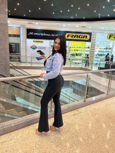 643443866: Chica busca chico en Madrid