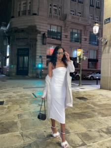 614634456: Chica busca chico en La Coruña