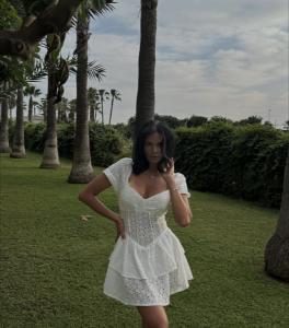 Chica busca chico en Ibiza: 