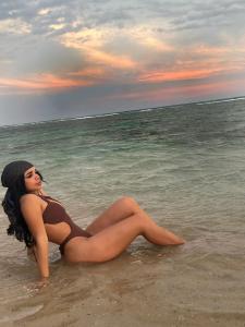 Chica busca chico en Tenerife: 
