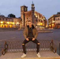 684231169: Chico busca chica en Madrid