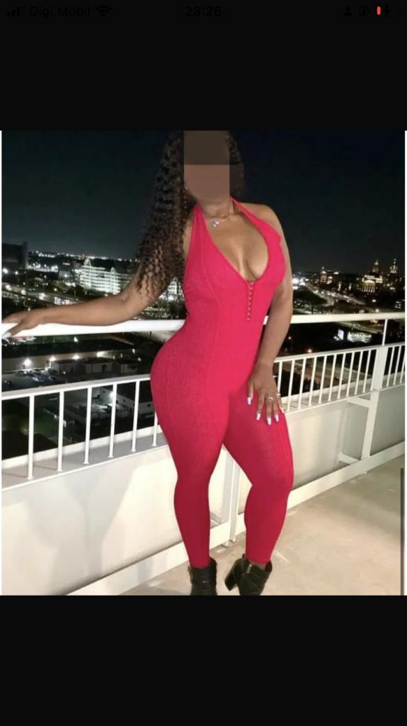 Chica busca chico en Cádiz: 