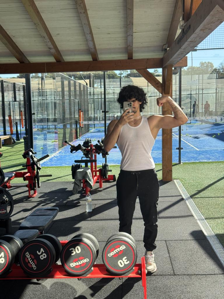 Chico busca chica en Málaga: 