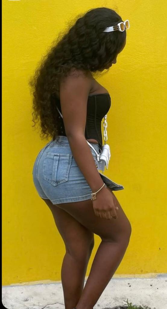 Chica busca chico en Sevilla: Chica busca chico