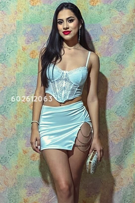 Chica busca chico en Alicante: Chica busca chico