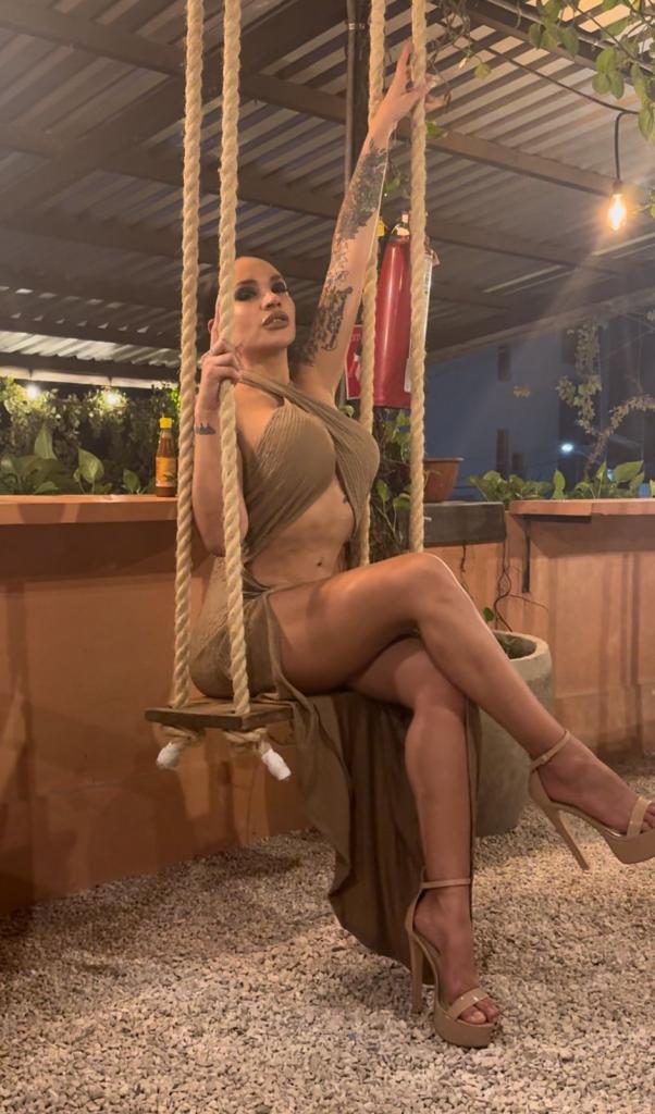Chica busca chico en Málaga: Chica busca chico