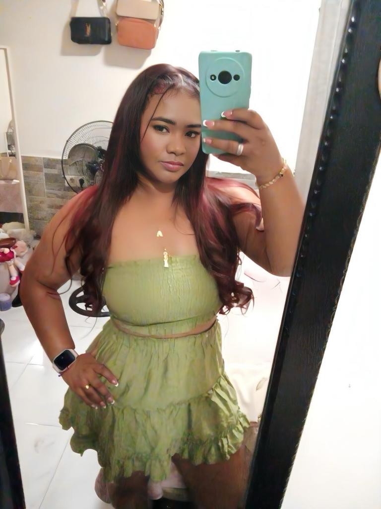631597464: Chica busca chico en Málaga