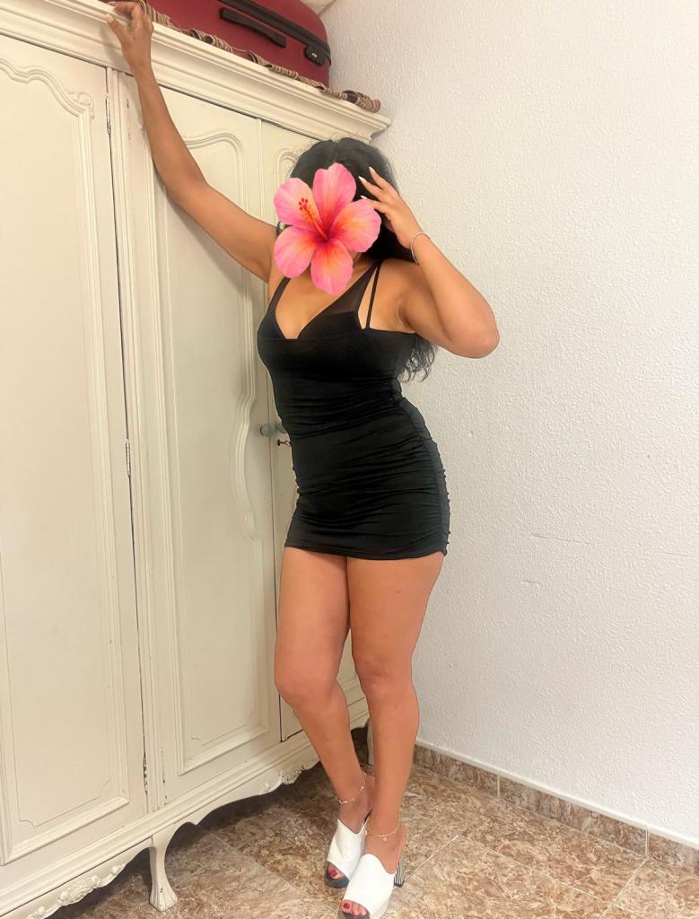 Chica busca chico en Almería: Chica busca chico