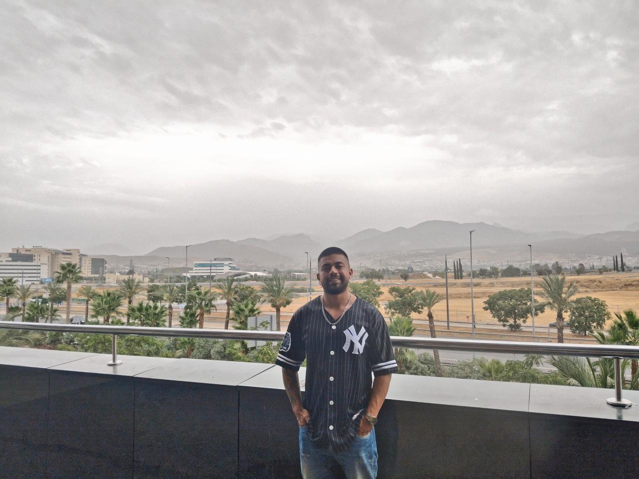 Chico busca chica en Granada: 