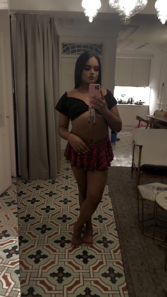 614745585: Travesti en Valencia