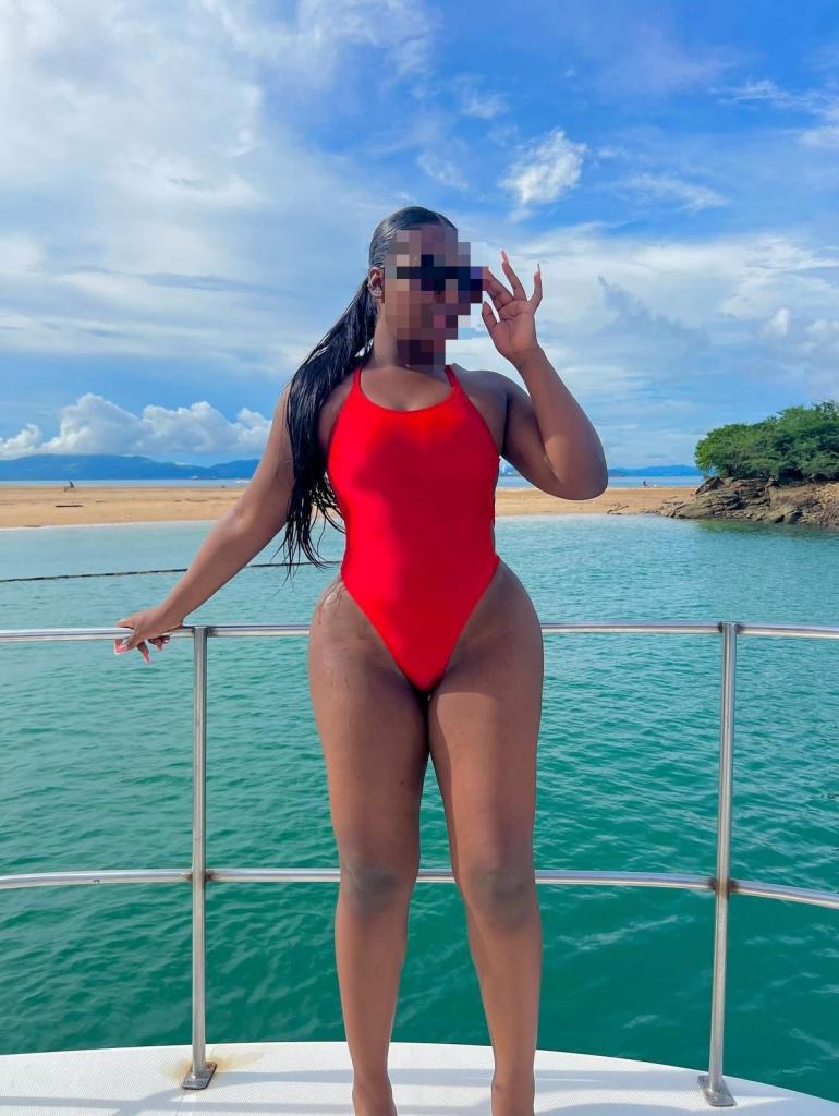 632241941: Chica busca chico en Madrid