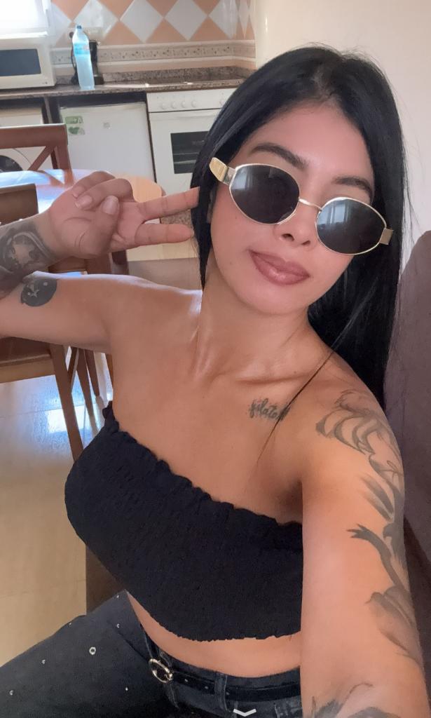 Chica busca chico en Alicante: Chica busca chico