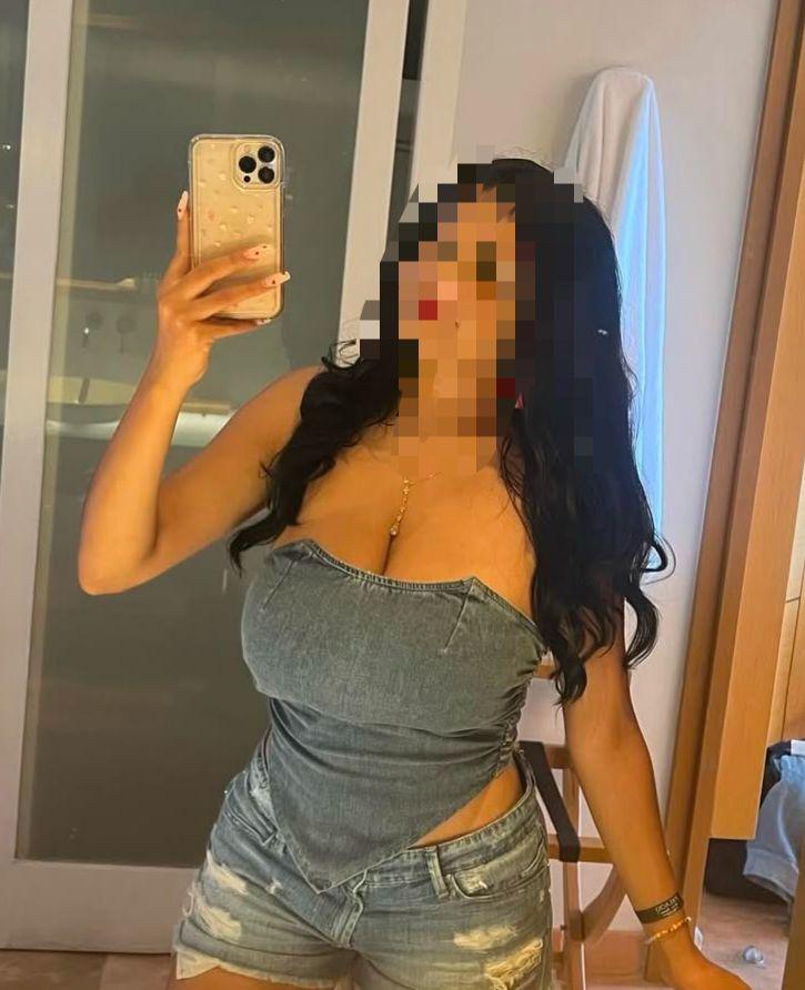 Chica busca chico en Huelva: 