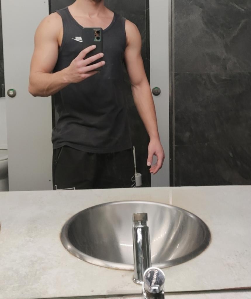 694298210: Chico busca chica en Granada