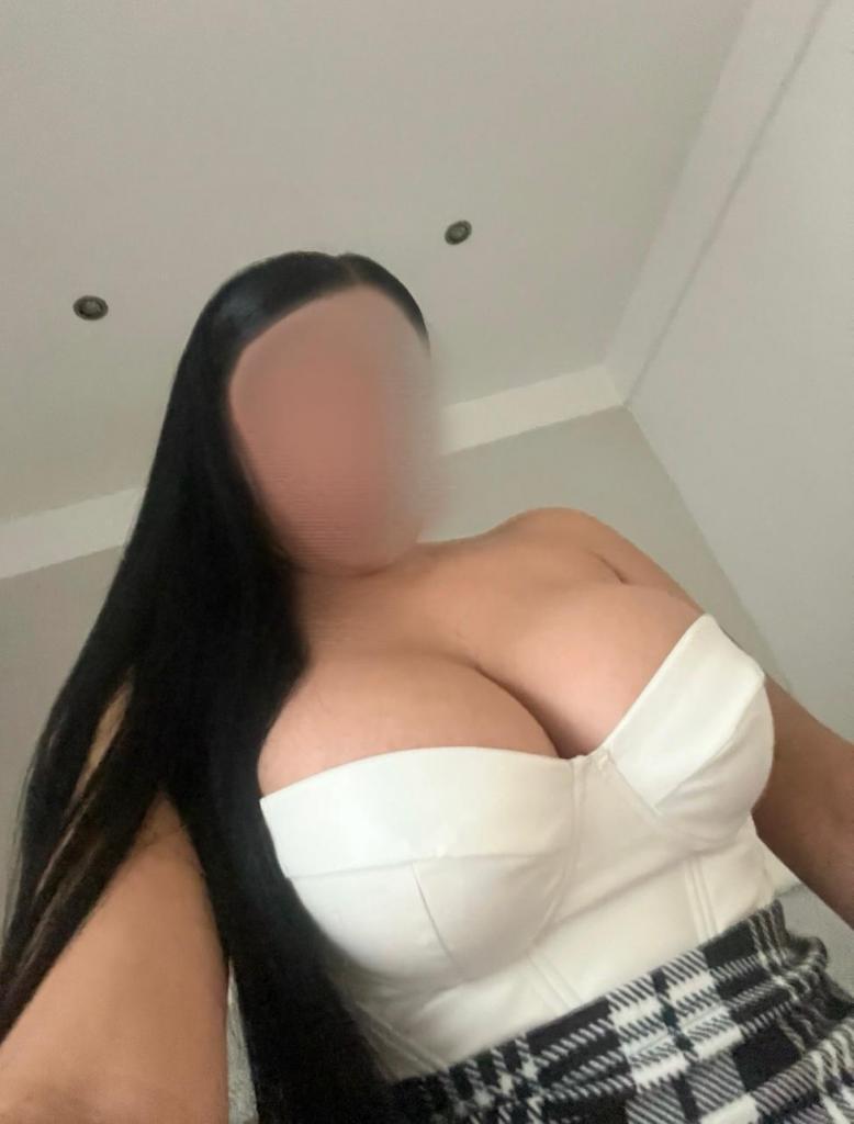 641286352: Chica busca chico en Navarra