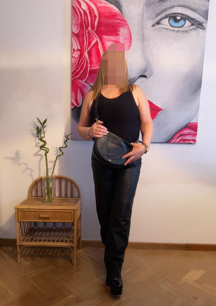 631977108: Chica busca chico en Asturias