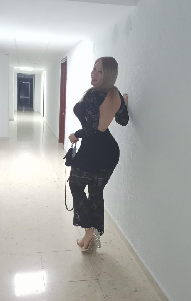 Chica busca chico en Huelva: 