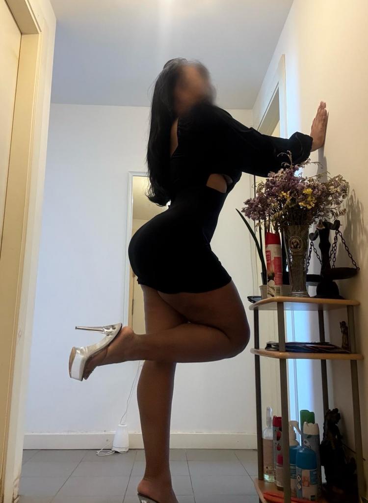 Chica busca chico en Ceuta: 