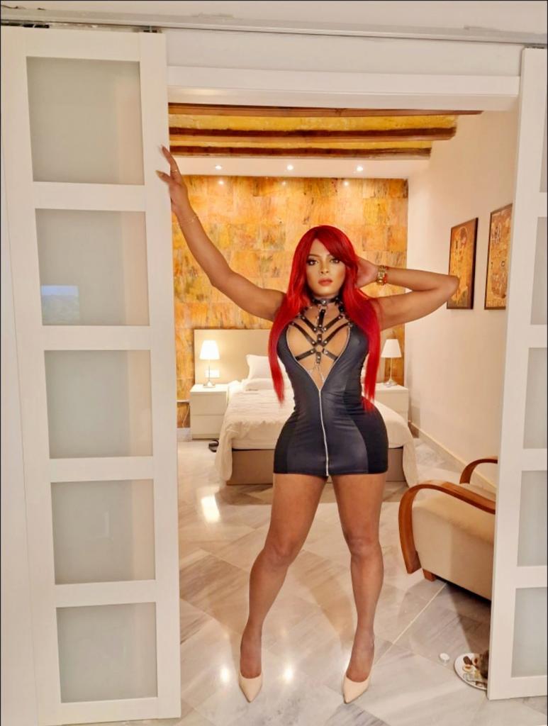 610682113: Travesti en Madrid