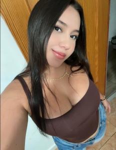 643913149: Chica busca chico en Barcelona